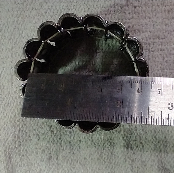 Silvertone large wide crystal stretch bracelet - Picture 2 of 4